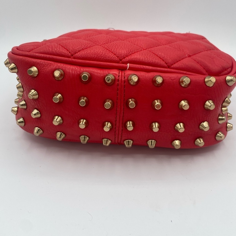 MMS Red Quilted purse with Gold Chain and studs - Picture 7 of 13